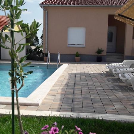 זאדאר Holiday Home Luka מראה חיצוני תמונה