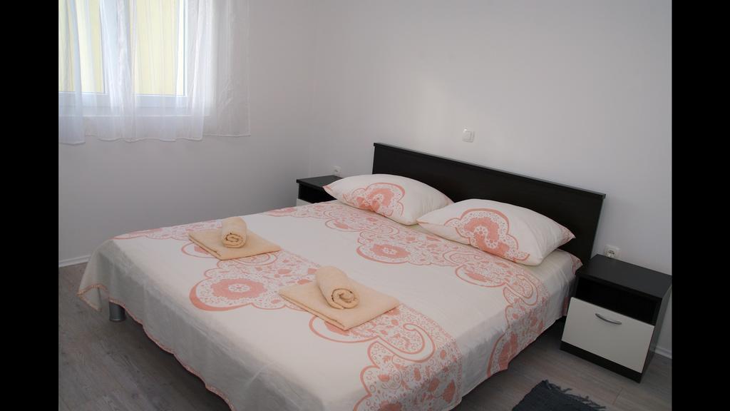 זאדאר Holiday Home Luka מראה חיצוני תמונה