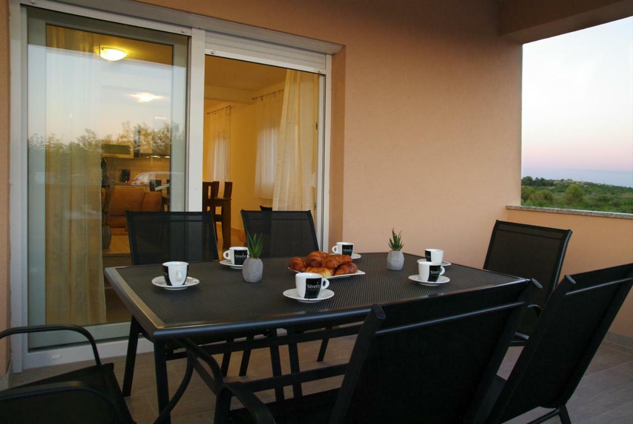 זאדאר Holiday Home Luka מראה חיצוני תמונה