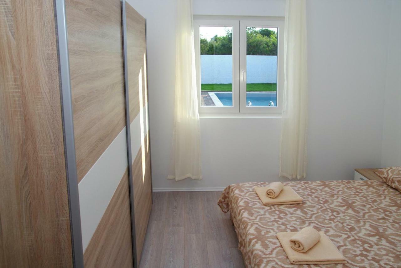 זאדאר Holiday Home Luka מראה חיצוני תמונה