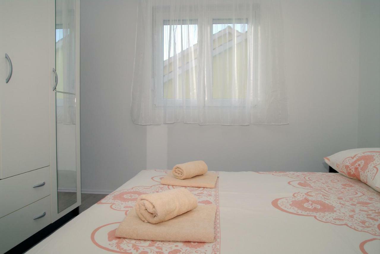 זאדאר Holiday Home Luka מראה חיצוני תמונה