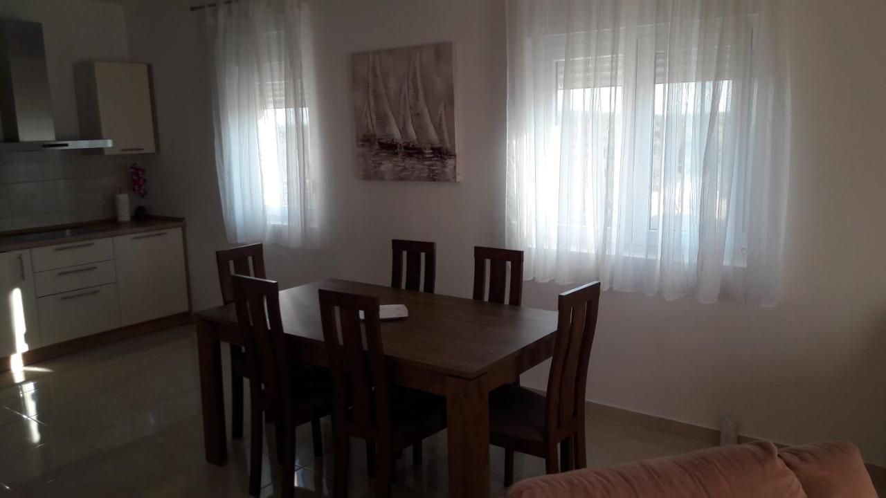 זאדאר Holiday Home Luka מראה חיצוני תמונה