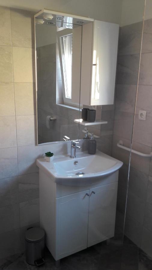 זאדאר Holiday Home Luka מראה חיצוני תמונה
