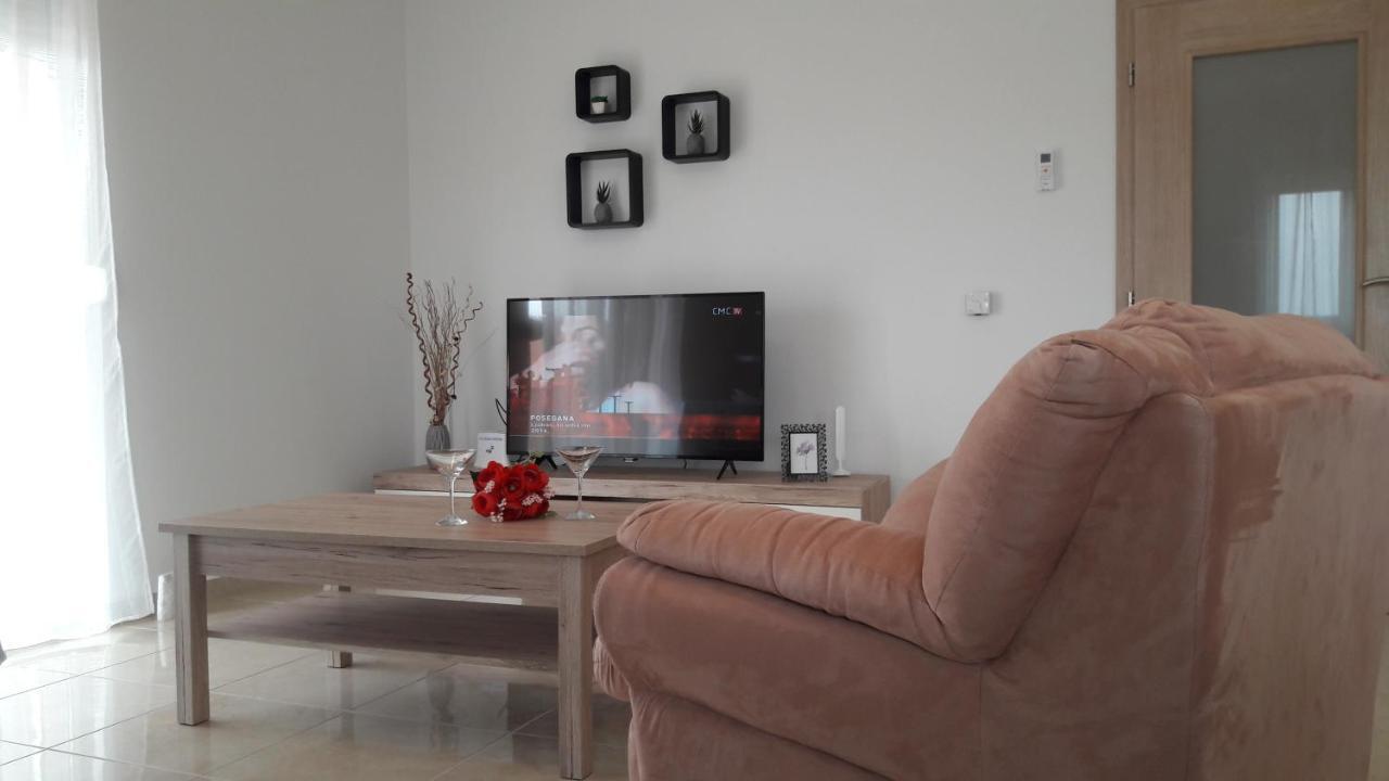 זאדאר Holiday Home Luka מראה חיצוני תמונה
